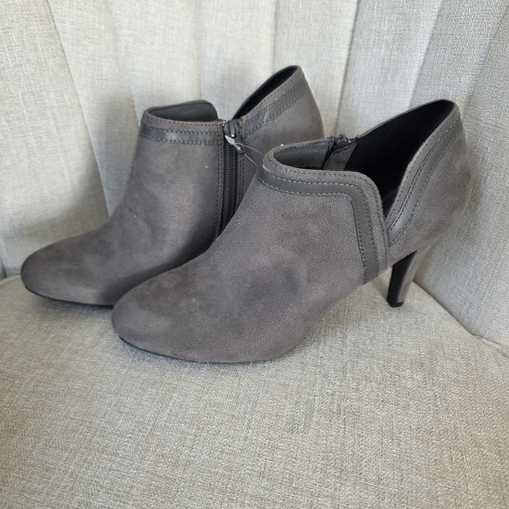 Women's Gray Ankle Boots